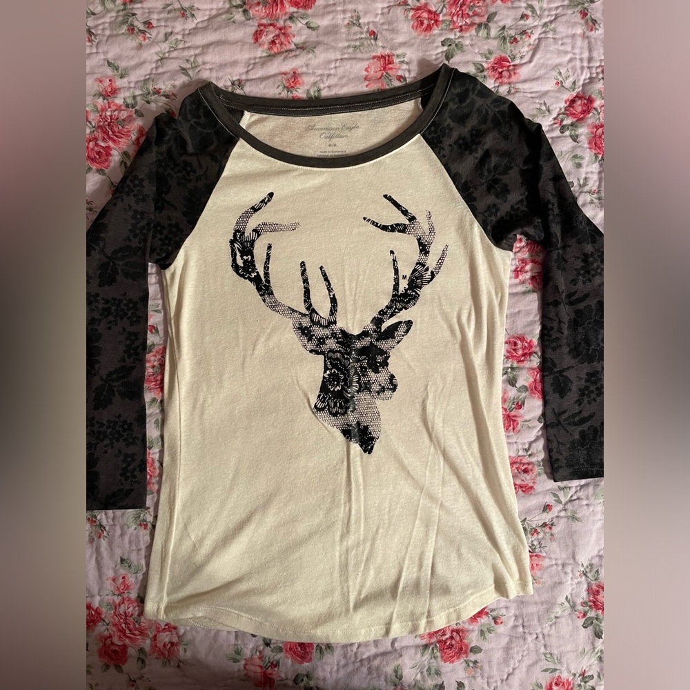 American Eagle Women’s 3/4 Sleeve - size M